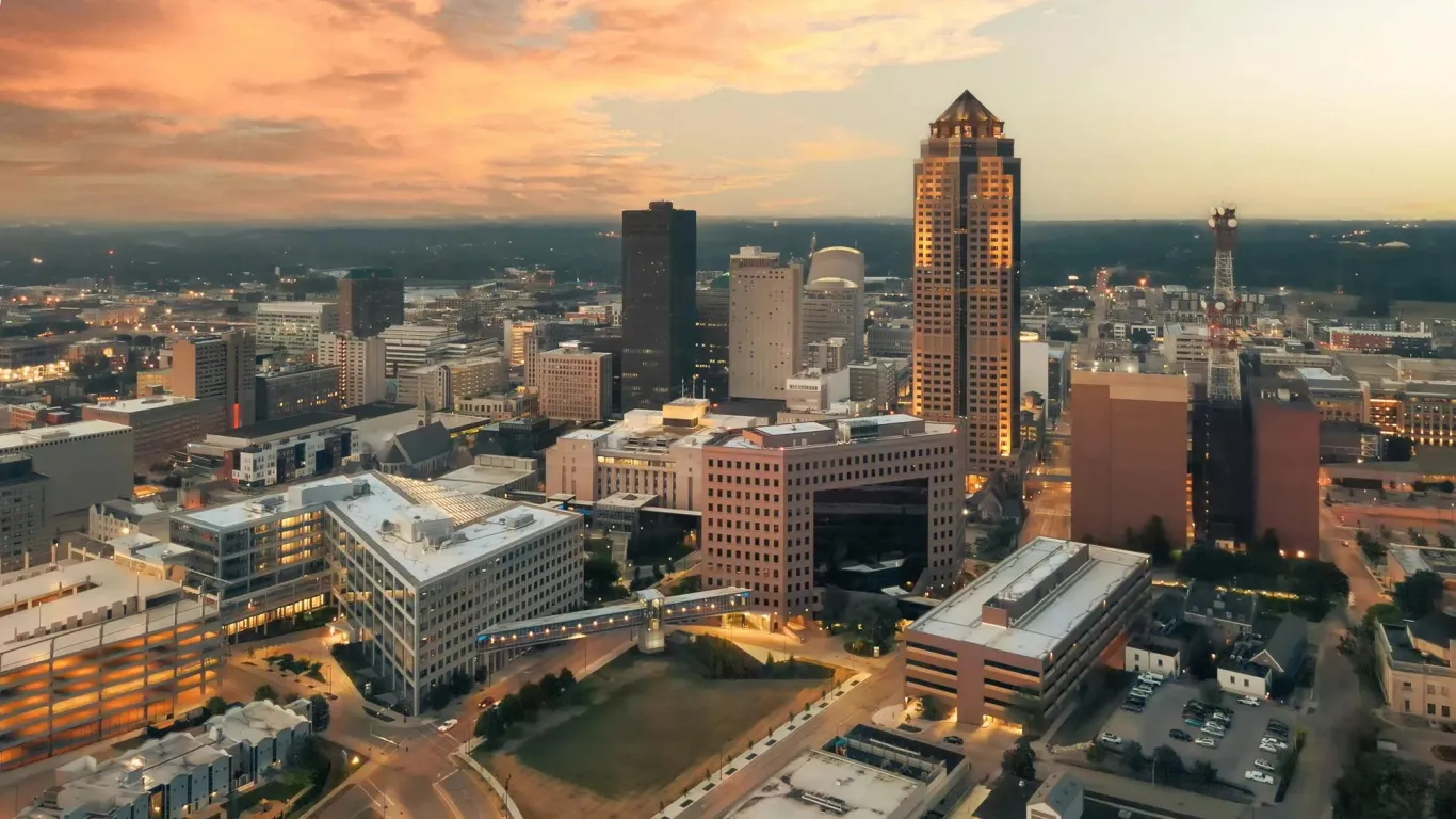 Principal campus buildings in Des Moines, Iowa